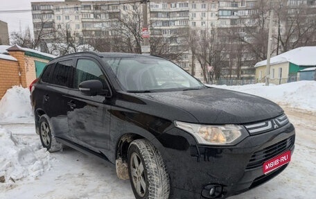 Mitsubishi Outlander III рестайлинг 3, 2013 год, 3 400 000 рублей, 1 фотография