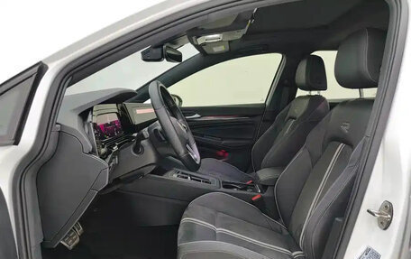 Volkswagen Golf VIII, 2022 год, 1 400 000 рублей, 11 фотография