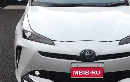 Toyota Prius IV XW50, 2022 год, 1 850 000 рублей, 4 фотография