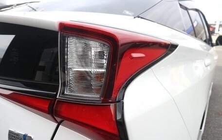 Toyota Prius IV XW50, 2022 год, 1 850 000 рублей, 11 фотография