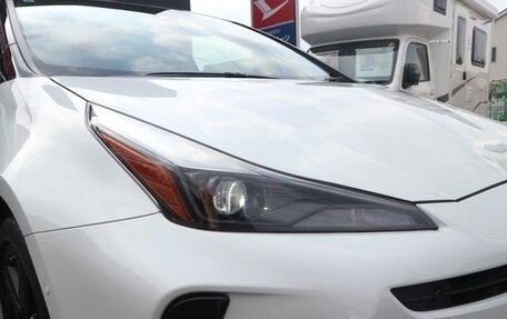 Toyota Prius IV XW50, 2022 год, 1 850 000 рублей, 13 фотография