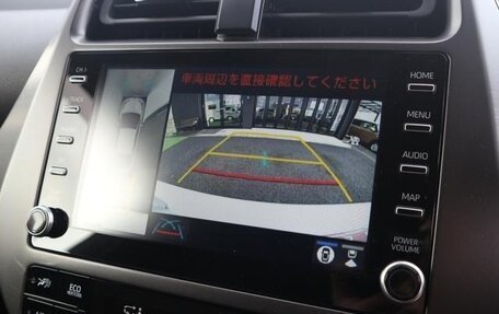 Toyota Prius IV XW50, 2022 год, 1 850 000 рублей, 24 фотография