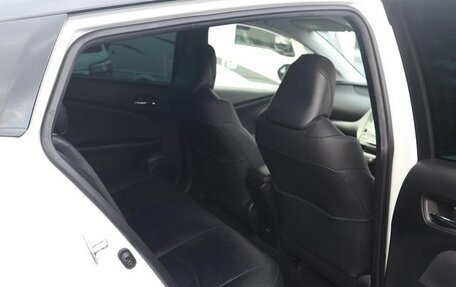 Toyota Prius IV XW50, 2022 год, 1 850 000 рублей, 31 фотография