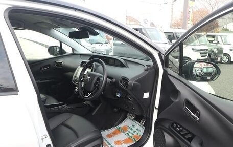 Toyota Prius IV XW50, 2022 год, 1 850 000 рублей, 26 фотография