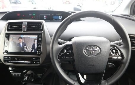 Toyota Prius IV XW50, 2022 год, 1 850 000 рублей, 35 фотография