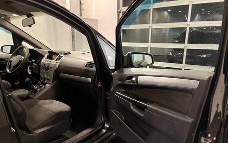 Opel Zafira B, 2009 год, 519 000 рублей, 25 фотография