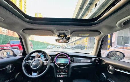 MINI Hatch, 2021 год, 1 800 000 рублей, 8 фотография