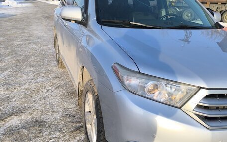 Toyota Highlander III, 2012 год, 2 200 000 рублей, 2 фотография