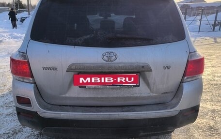 Toyota Highlander III, 2012 год, 2 200 000 рублей, 5 фотография