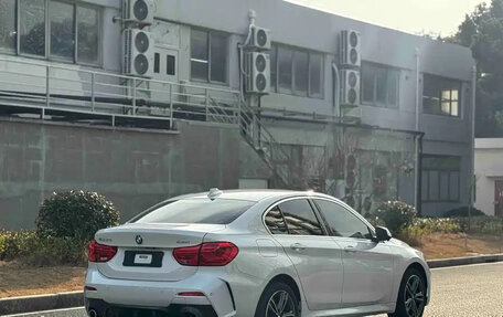 BMW 1 серия, 2023 год, 1 750 000 рублей, 4 фотография