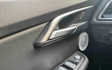 BMW 1 серия, 2023 год, 1 750 000 рублей, 17 фотография