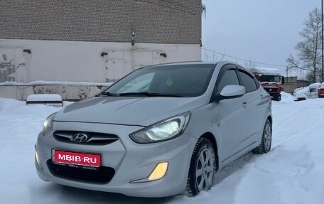 Hyundai Solaris II рестайлинг, 2011 год, 550 000 рублей, 1 фотография