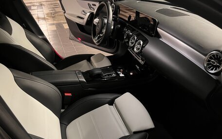 Mercedes-Benz A-Класс, 2019 год, 4 350 000 рублей, 11 фотография