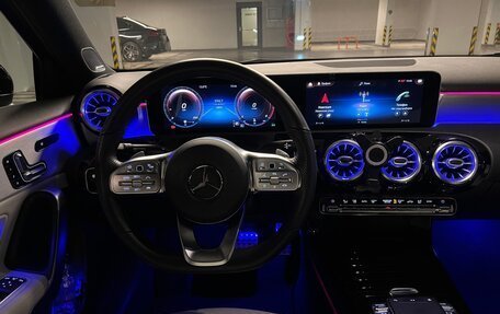 Mercedes-Benz A-Класс, 2019 год, 4 350 000 рублей, 17 фотография