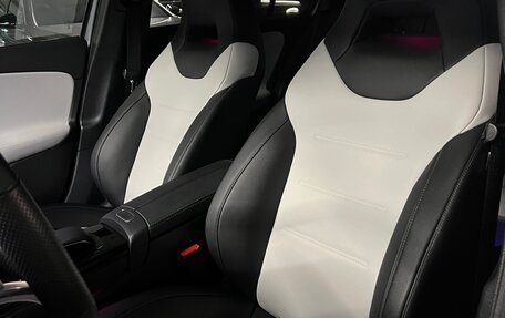 Mercedes-Benz A-Класс, 2019 год, 4 350 000 рублей, 22 фотография