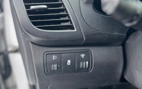 Hyundai Solaris II рестайлинг, 2011 год, 550 000 рублей, 10 фотография