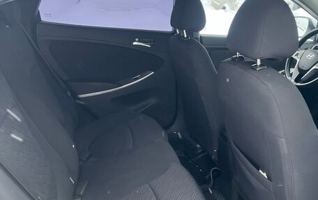 Hyundai Solaris II рестайлинг, 2011 год, 550 000 рублей, 8 фотография