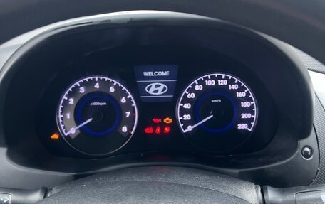 Hyundai Solaris II рестайлинг, 2011 год, 550 000 рублей, 12 фотография