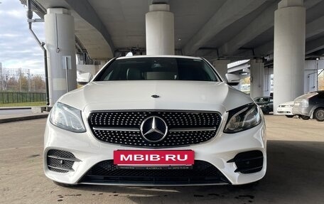 Mercedes-Benz E-Класс, 2020 год, 3 150 000 рублей, 2 фотография