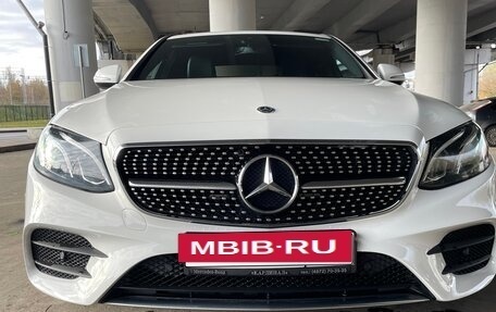 Mercedes-Benz E-Класс, 2020 год, 3 150 000 рублей, 5 фотография