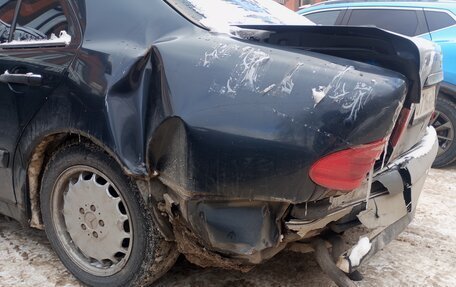 Mercedes-Benz E-Класс, 1998 год, 250 000 рублей, 2 фотография