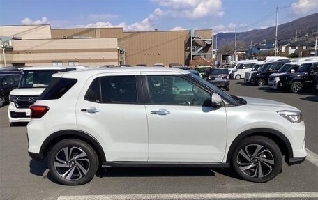 Toyota Raize I, 2024 год, 2 300 000 рублей, 3 фотография