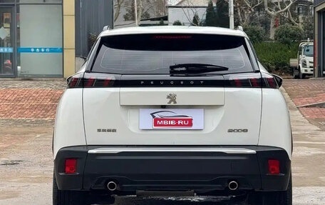 Peugeot 2008 II, 2023 год, 1 600 000 рублей, 10 фотография