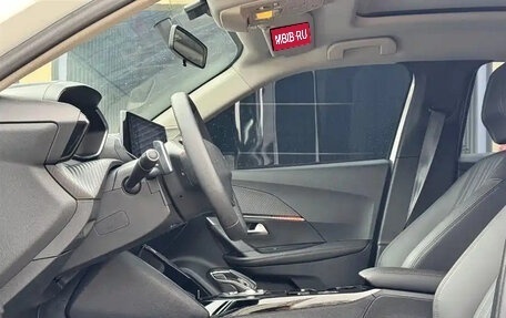 Peugeot 2008 II, 2023 год, 1 600 000 рублей, 4 фотография