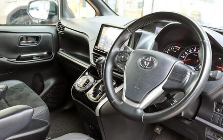 Toyota Voxy III, 2021 год, 1 960 000 рублей, 12 фотография