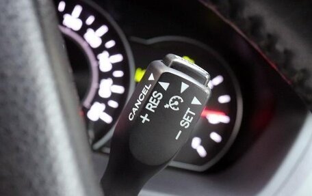 Toyota Voxy III, 2021 год, 1 960 000 рублей, 15 фотография