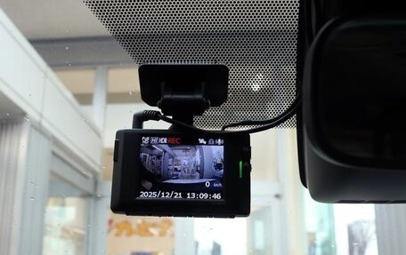 Toyota Voxy III, 2021 год, 1 960 000 рублей, 24 фотография