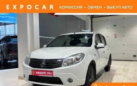 Renault Sandero I, 2013 год, 560 000 рублей, 1 фотография