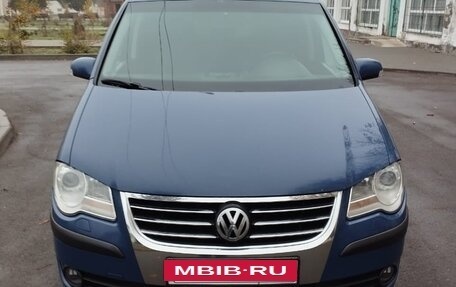 Volkswagen Touran III, 2009 год, 800 000 рублей, 9 фотография