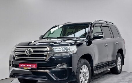 Toyota Land Cruiser 200, 2017 год, 6 400 000 рублей, 1 фотография