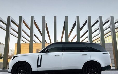 Land Rover Range Rover IV рестайлинг, 2022 год, 21 000 000 рублей, 4 фотография