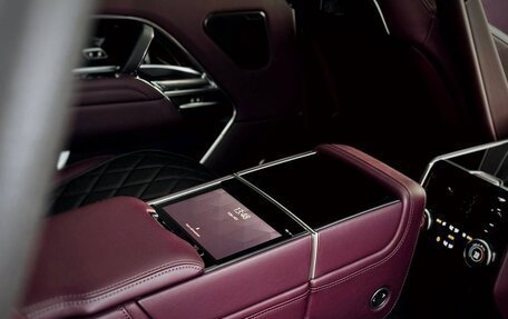 Land Rover Range Rover IV рестайлинг, 2022 год, 21 000 000 рублей, 12 фотография