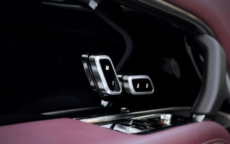 Land Rover Range Rover IV рестайлинг, 2022 год, 21 000 000 рублей, 13 фотография