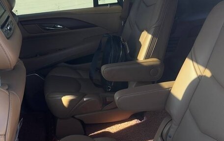 Cadillac Escalade IV, 2016 год, 3 990 000 рублей, 28 фотография