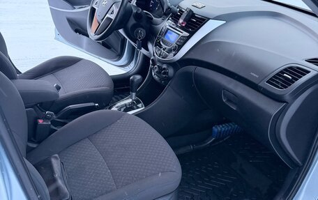 Hyundai Solaris II рестайлинг, 2012 год, 830 000 рублей, 6 фотография