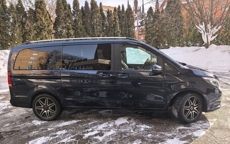 Mercedes-Benz V-Класс, 2018 год, 4 900 000 рублей, 4 фотография