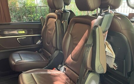 Mercedes-Benz V-Класс, 2018 год, 4 900 000 рублей, 10 фотография