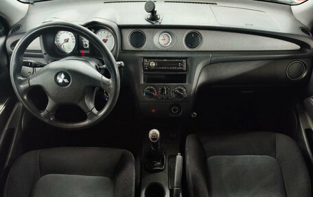 Mitsubishi Outlander III рестайлинг 3, 2007 год, 499 000 рублей, 9 фотография