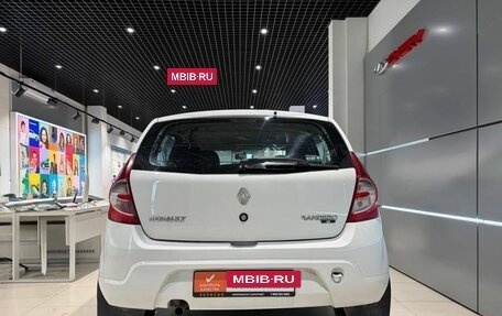 Renault Sandero I, 2013 год, 560 000 рублей, 3 фотография