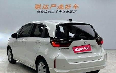 Honda Fit, 2021 год, 1 100 000 рублей, 4 фотография