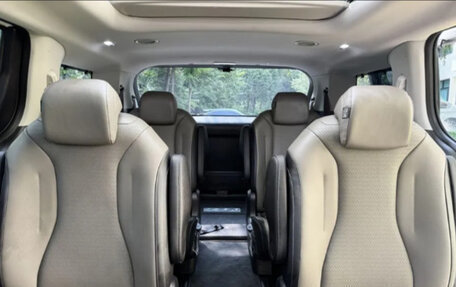 KIA Carnival, 2024 год, 4 700 000 рублей, 9 фотография