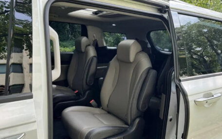 KIA Carnival, 2024 год, 4 700 000 рублей, 11 фотография