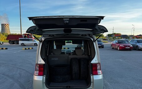 Honda Mobilio I, 2002 год, 340 000 рублей, 5 фотография