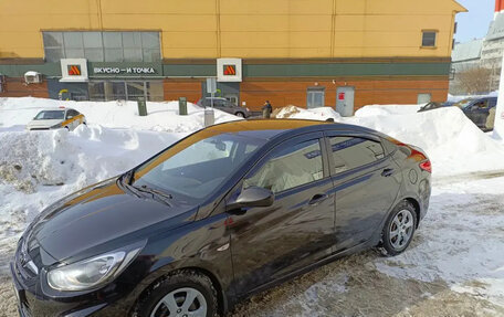 Hyundai Solaris II рестайлинг, 2011 год, 580 000 рублей, 4 фотография