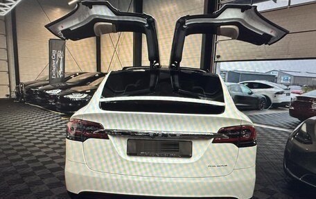 Tesla Model X I, 2019 год, 4 000 000 рублей, 3 фотография