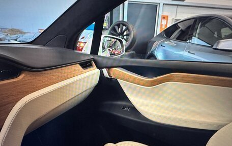 Tesla Model X I, 2019 год, 4 000 000 рублей, 19 фотография